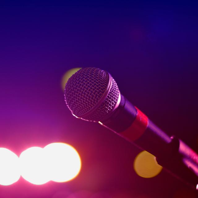 Microphone
