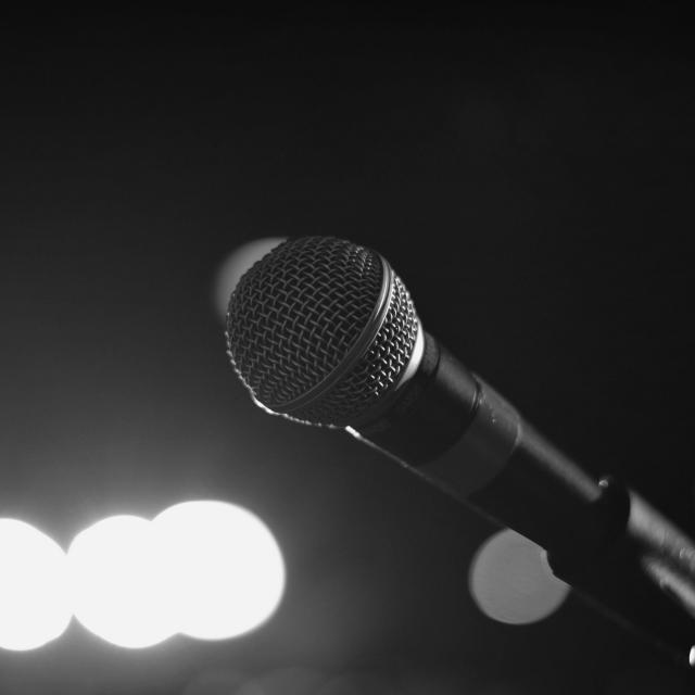 Microphone